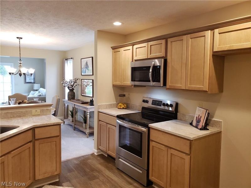 106 Stonecrest Trail, Elyria, OH 44035 Photo 7