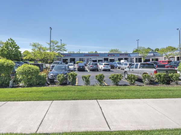 1801 W Wise Road, Schaumburg, IL 60193