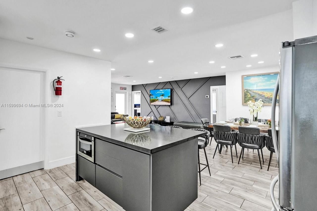 1206 Lincoln St, Hollywood, FL 33019 Photo