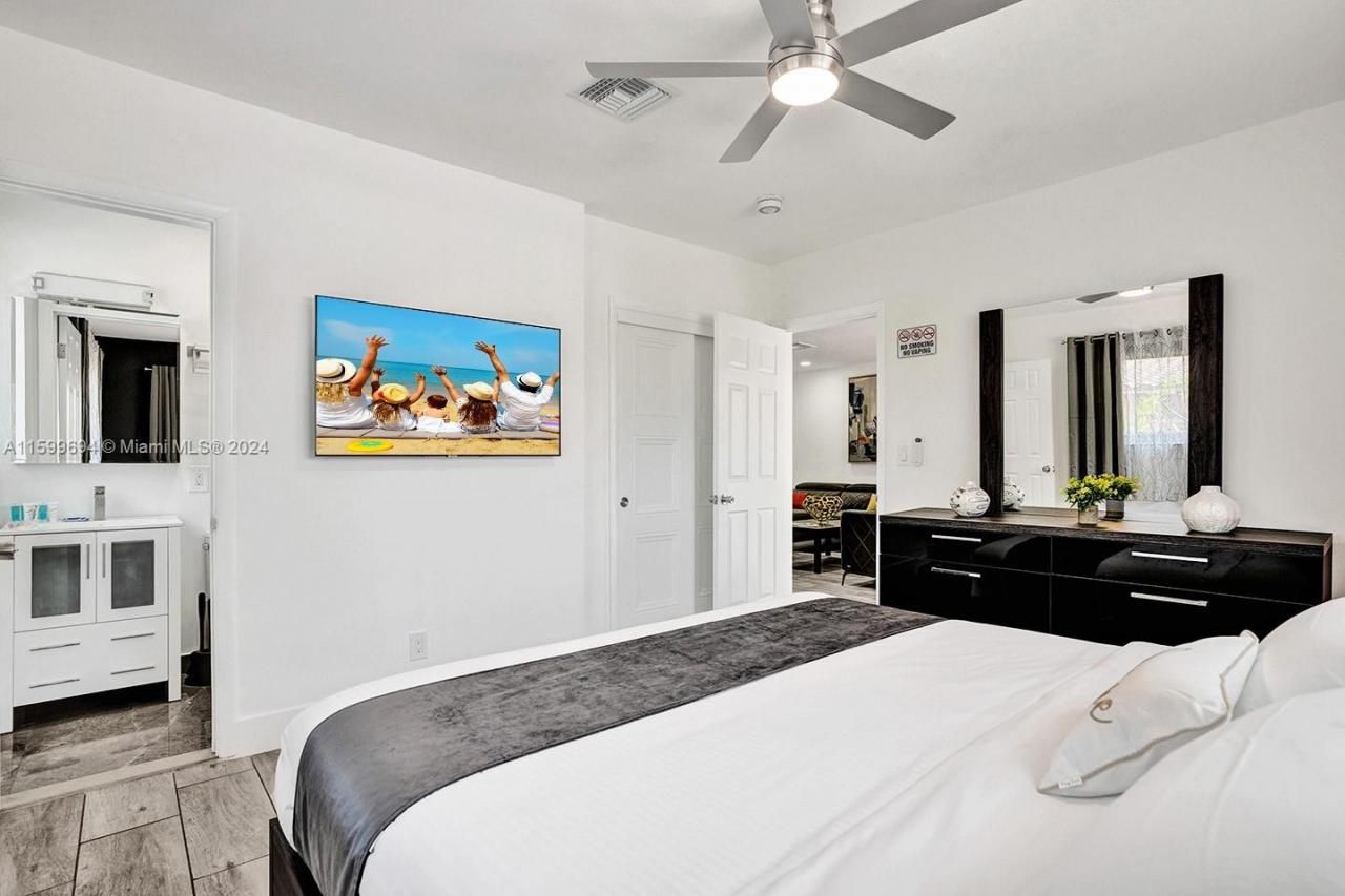 1206 Lincoln St, Hollywood, FL 33019 Photo