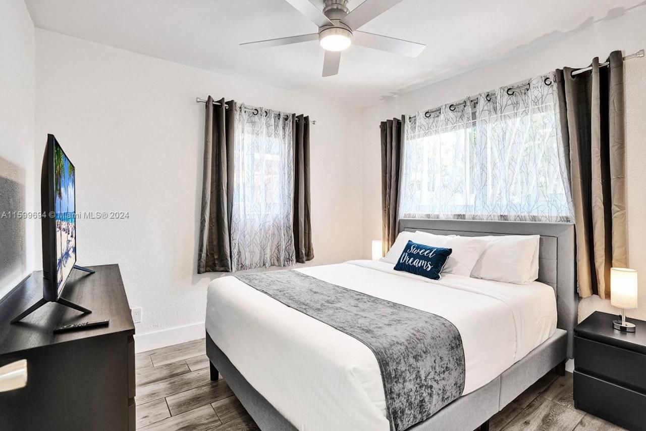1206 Lincoln St, Hollywood, FL 33019 Photo