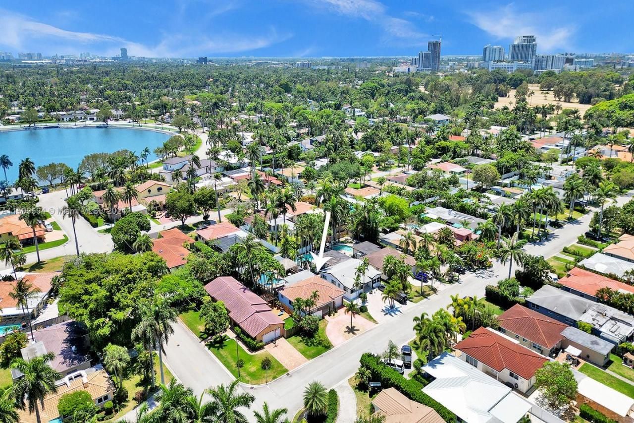 1206 Lincoln St, Hollywood, FL 33019 Photo