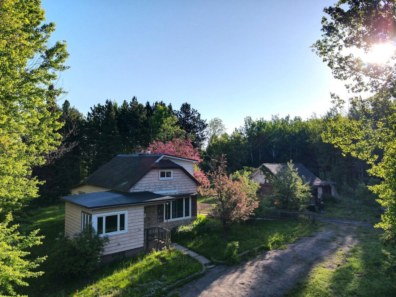 500 10th Avenue Nw, Chisholm, MN 55719 Main Photo