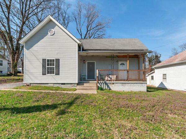 1510 S Main Street, Columbia, TN 38401