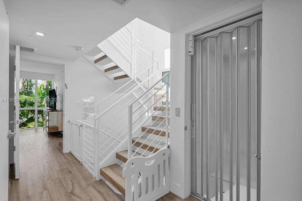 1000 99th St, Unit 14, Bay Harbor Islands, FL 33154 Photo