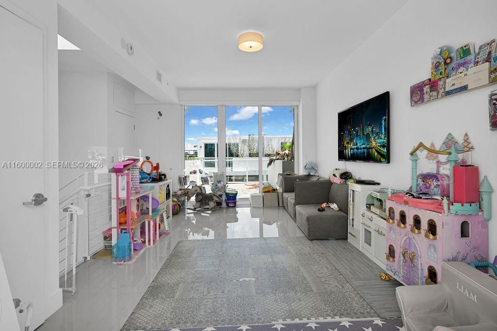 1000 99th St, Unit 14, Bay Harbor Islands, FL 33154 Photo