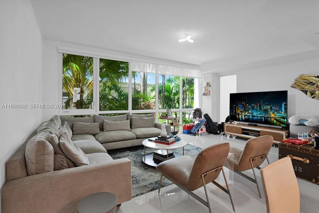 1000 99th St, Unit 14, Bay Harbor Islands, FL 33154 Photo