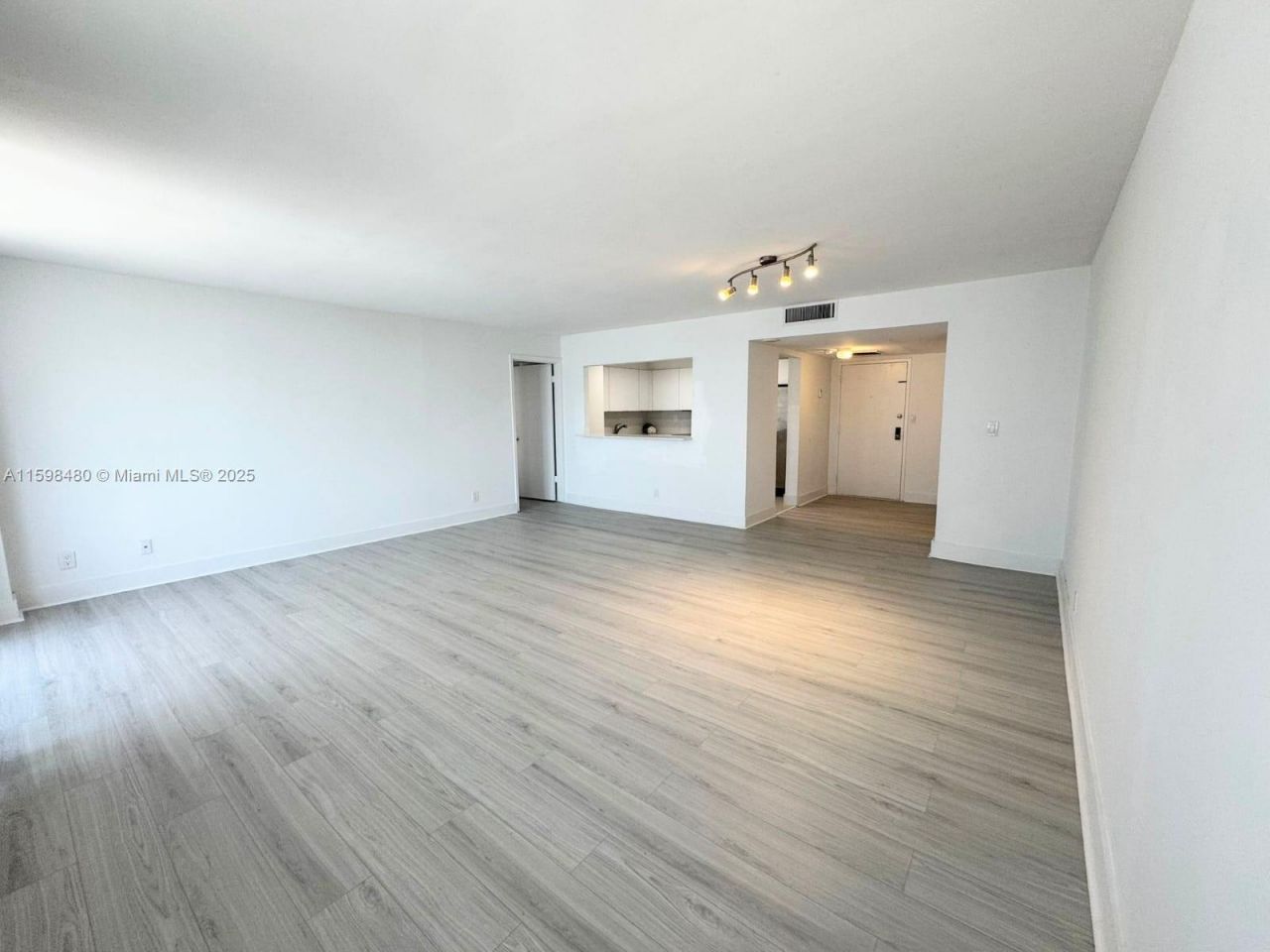 18151 NE 31st Ct, Unit 1404, Aventura, FL 33160 Photo