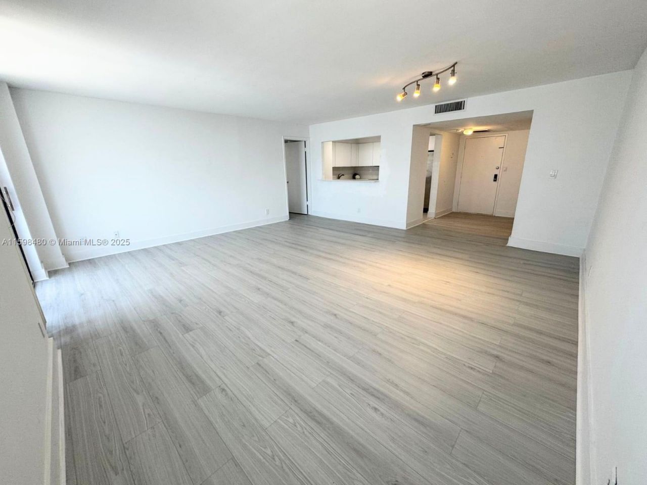 18151 NE 31st Ct, Unit 1404, Aventura, FL 33160 Photo