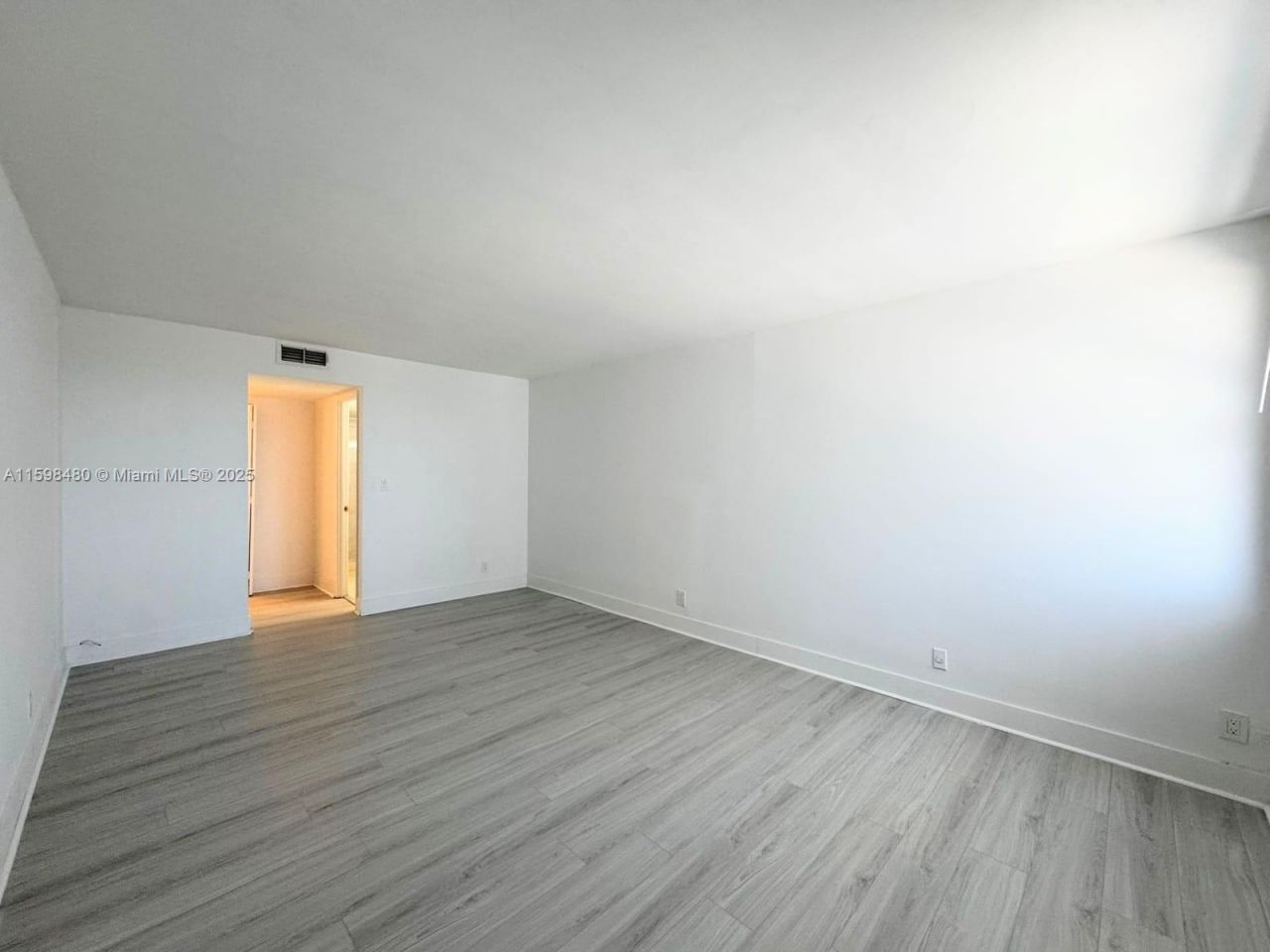 18151 NE 31st Ct, Unit 1404, Aventura, FL 33160 Photo