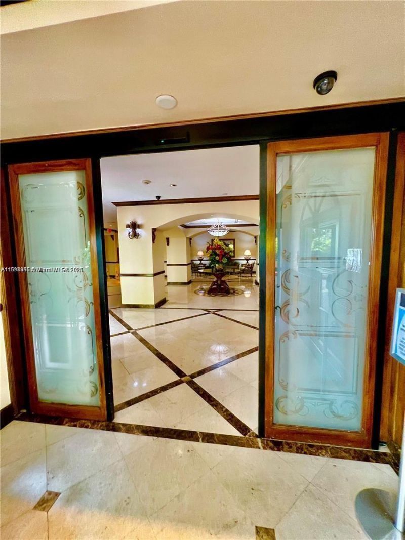 18151 NE 31st Ct, Unit 1404, Aventura, FL 33160 Photo