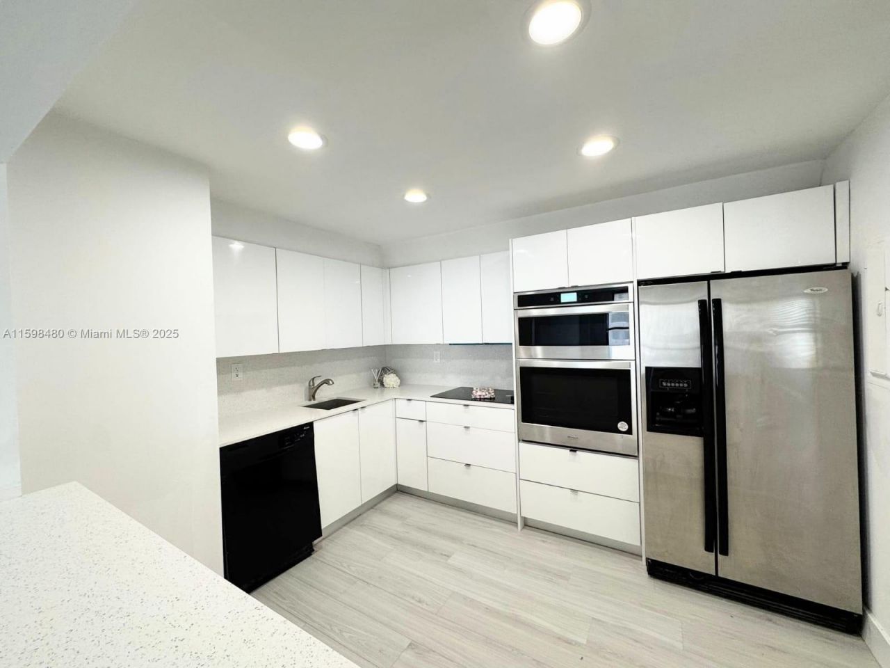 18151 NE 31st Ct, Unit 1404, Aventura, FL 33160 Photo