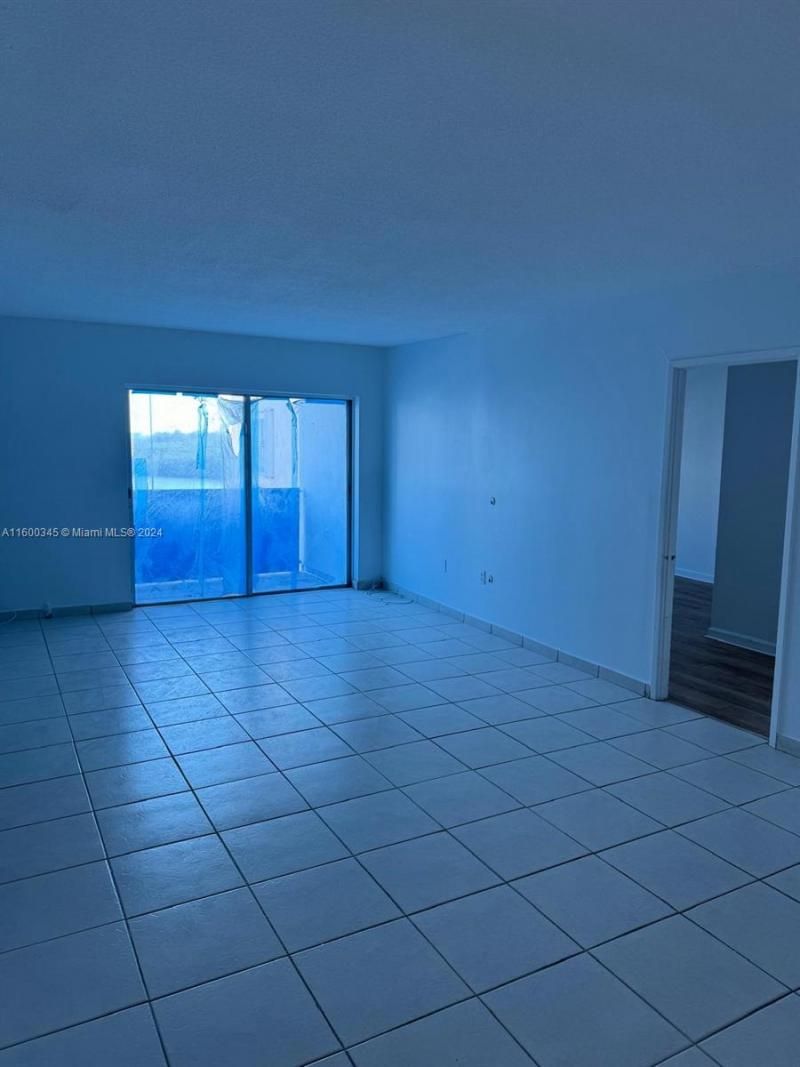 400 Kings Point Dr, Unit 719, Sunny Isles Beach, FL 33160 Photo