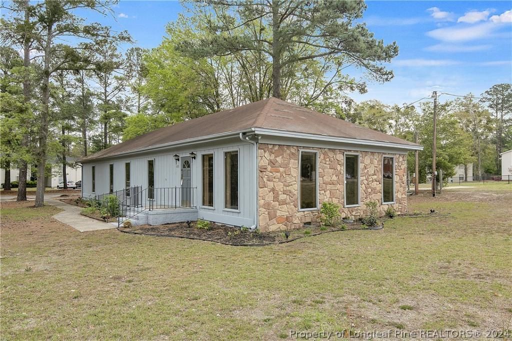 4950 Cameron Road, Hope Mills, NC 28348 Main Photo