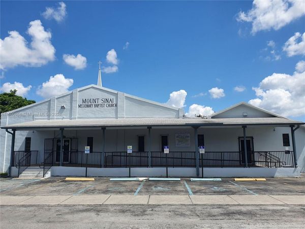 10041 W Jessamine St, Miami, FL 33157