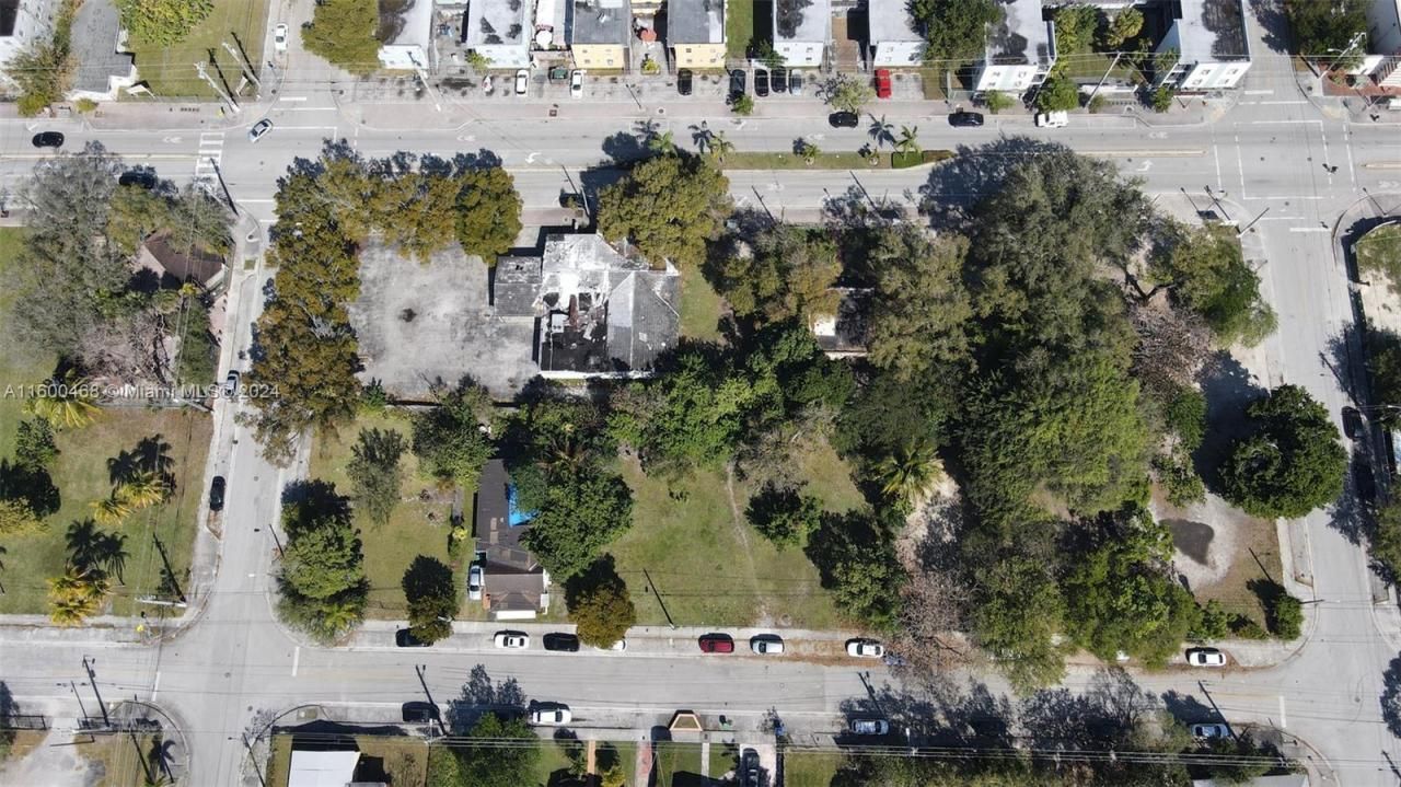 3373 Thomas Ave, Miami, FL 33133 Photo