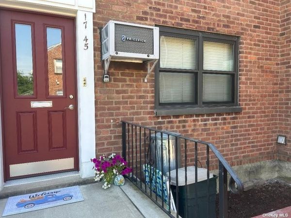 17-45 160th Street, Unit 5-65, Whitestone, NY 11357