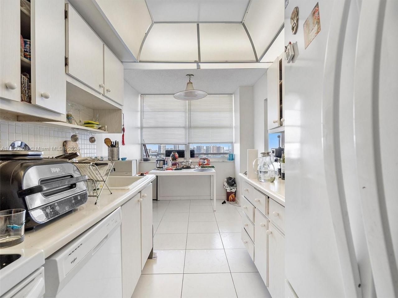 251 174th St, Unit 2119, Sunny Isles Beach, FL 33160 Photo