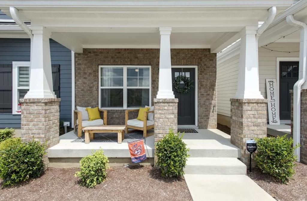 975 Ashland Place Dr, Nashville, TN 37218 Main Photo