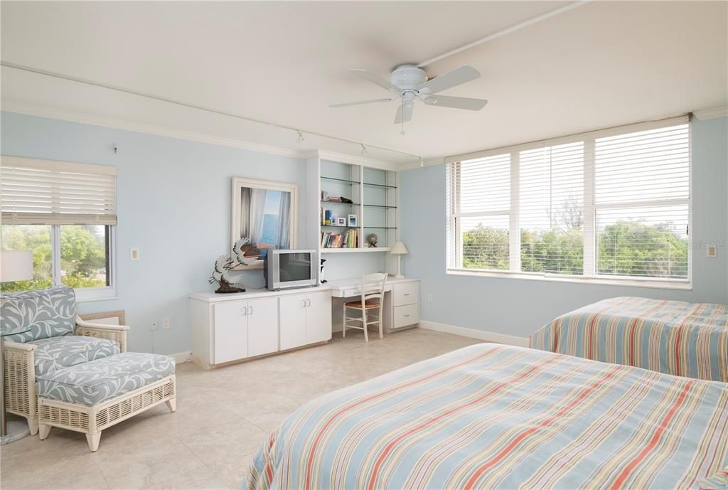 2675 Gulf Of Mexico Drive, Unit 204, Longboat Key, FL 34228 Photo