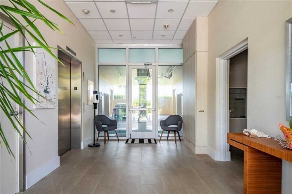 2675 Gulf Of Mexico Drive, Unit 204, Longboat Key, FL 34228 Photo