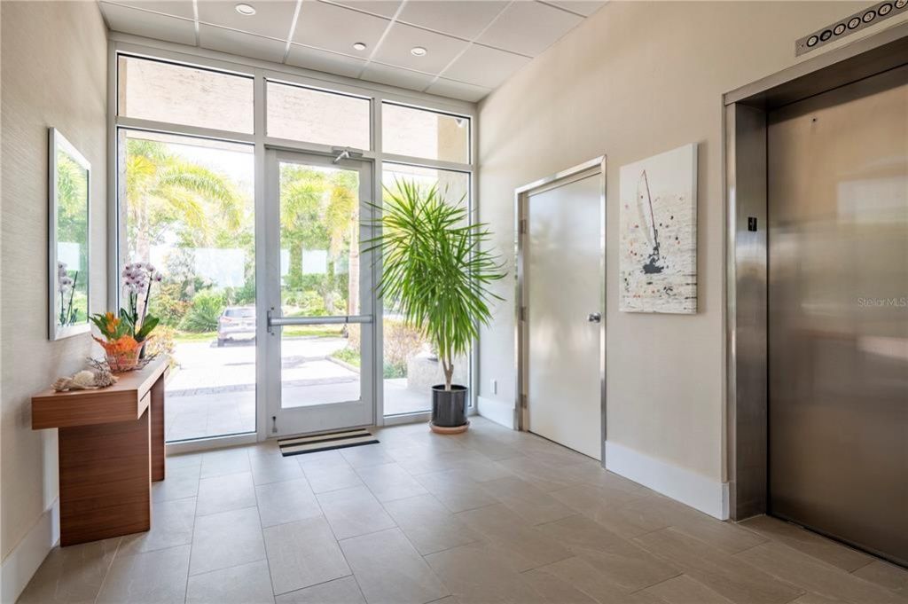 2675 Gulf Of Mexico Drive, Unit 204, Longboat Key, FL 34228 Photo