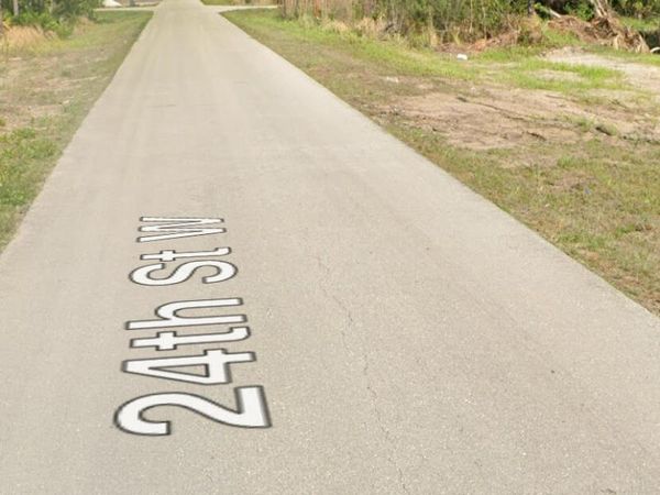 2807 W 24th Street W, Lehigh Acres, FL 33971