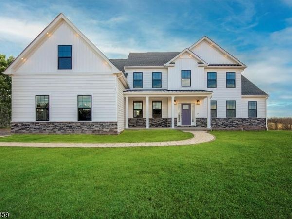 16 Holcombe Grove Rd, West Amwell, NJ 08530