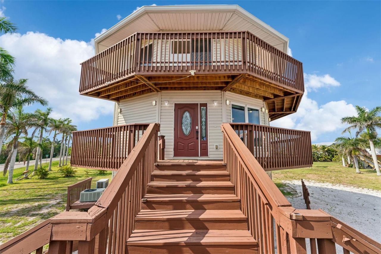 16361 Stringfellow Road, Bokeelia, FL 33922 Photo