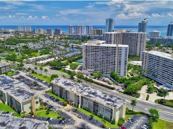 501 Three Islands Blvd, Unit 303, Hallandale Beach, FL 33009