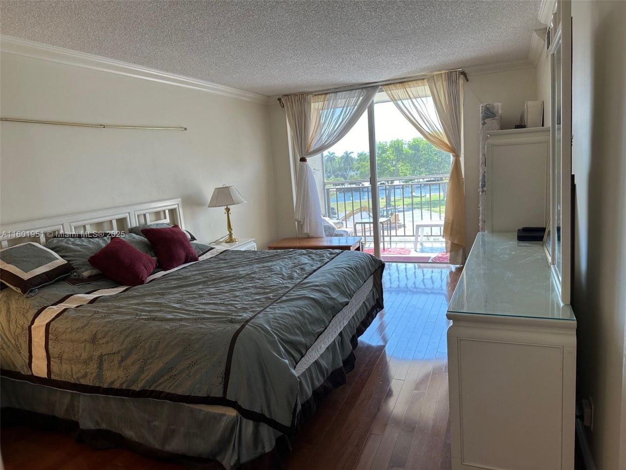 501 Three Islands Blvd, Unit 303, Hallandale Beach, FL 33009 Photo