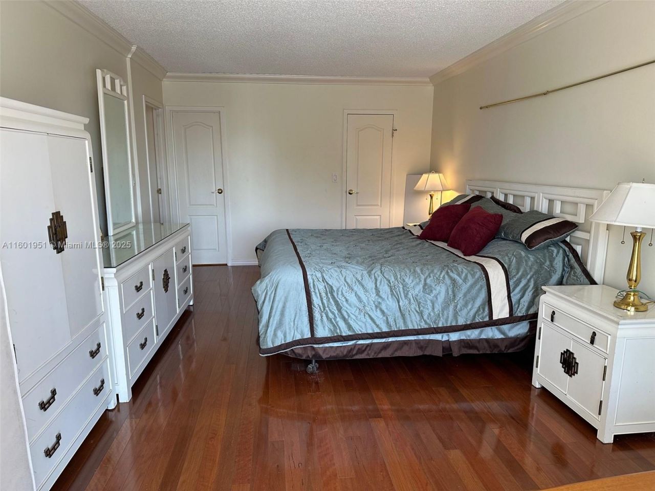 501 Three Islands Blvd, Unit 303, Hallandale Beach, FL 33009 Photo