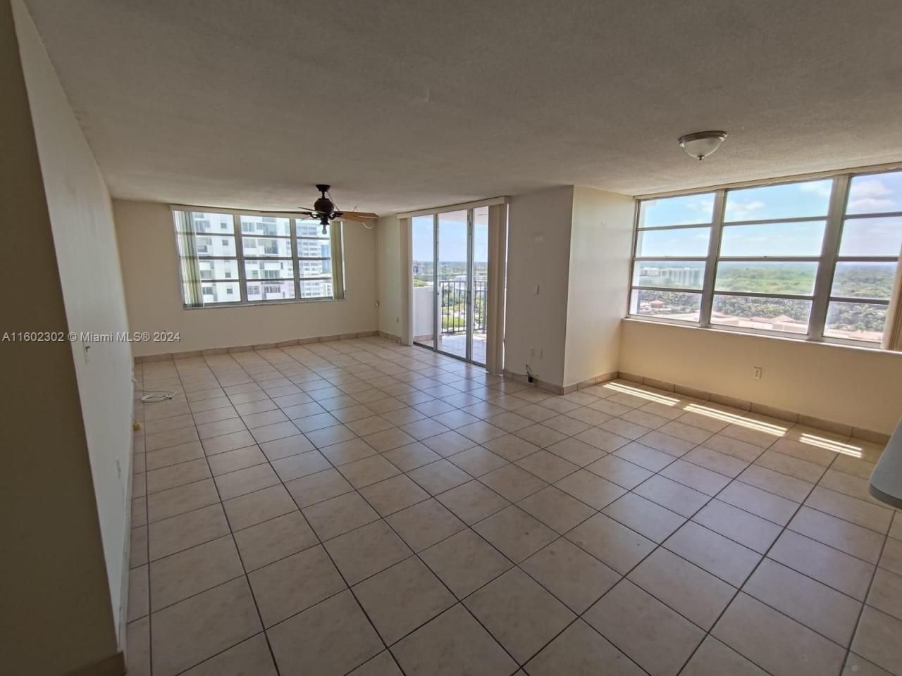 2780 NE 183rd St, Unit 1402, Aventura, FL 33160 Photo