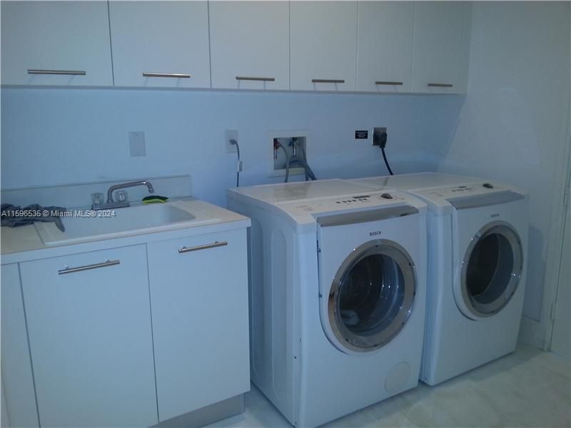 900 Brickell Key Blvd, Unit 2803, Miami, FL 33131 Photo