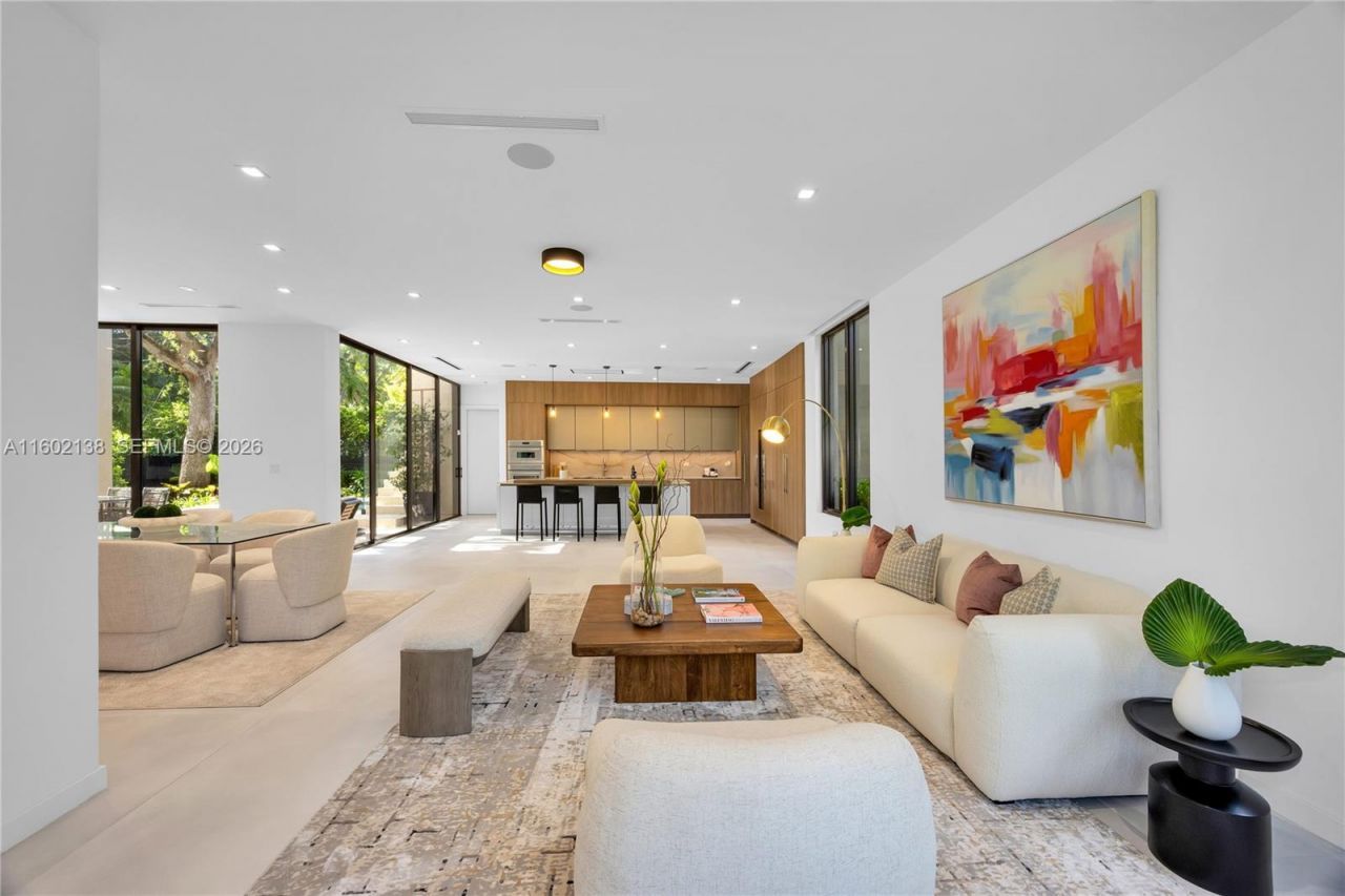 4090 Hardie Ave, Miami, FL 33133 Photo