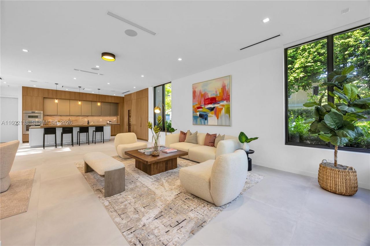 4090 Hardie Ave, Miami, FL 33133 Photo