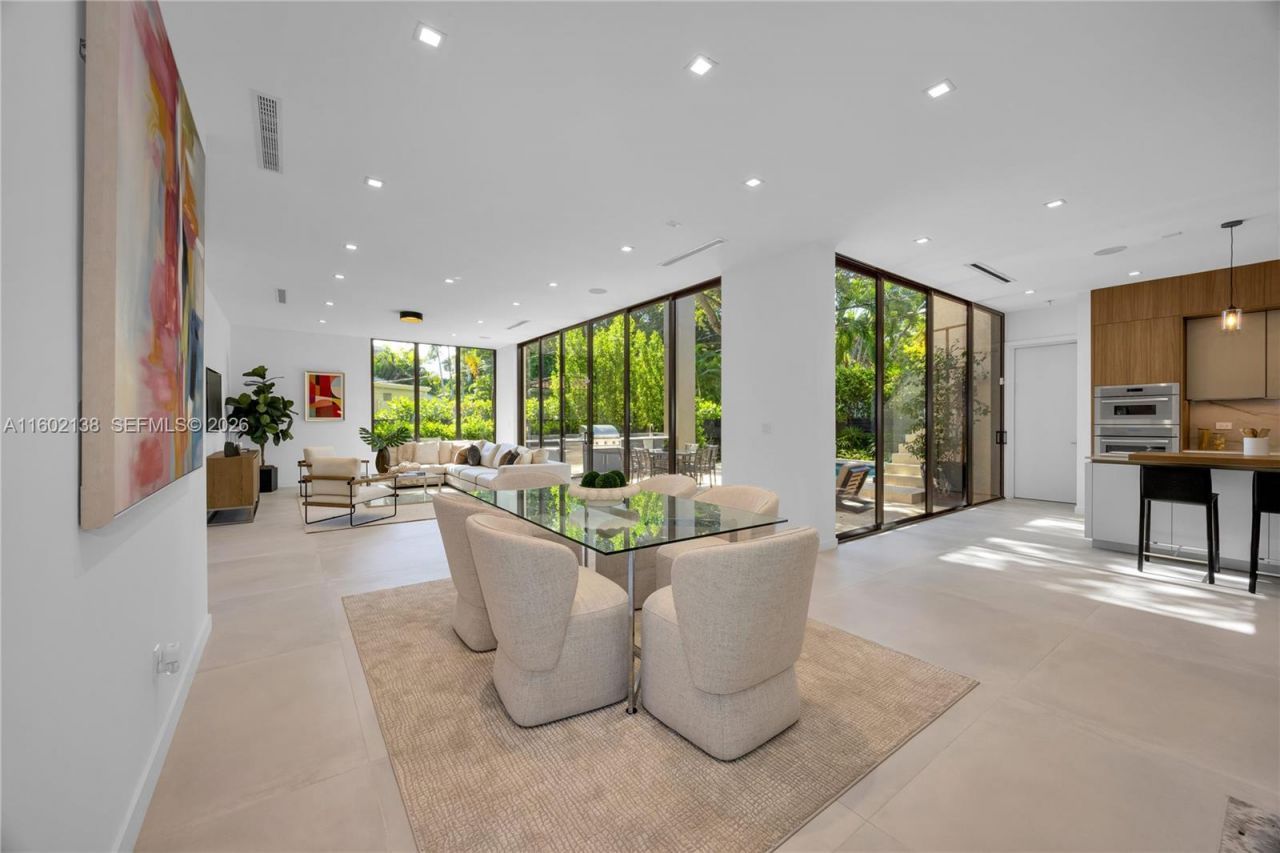 4090 Hardie Ave, Miami, FL 33133 Photo