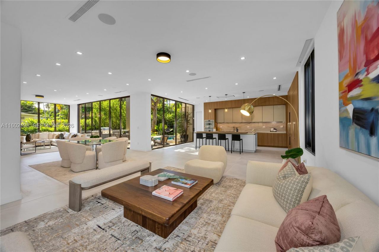 4090 Hardie Ave, Miami, FL 33133 Photo