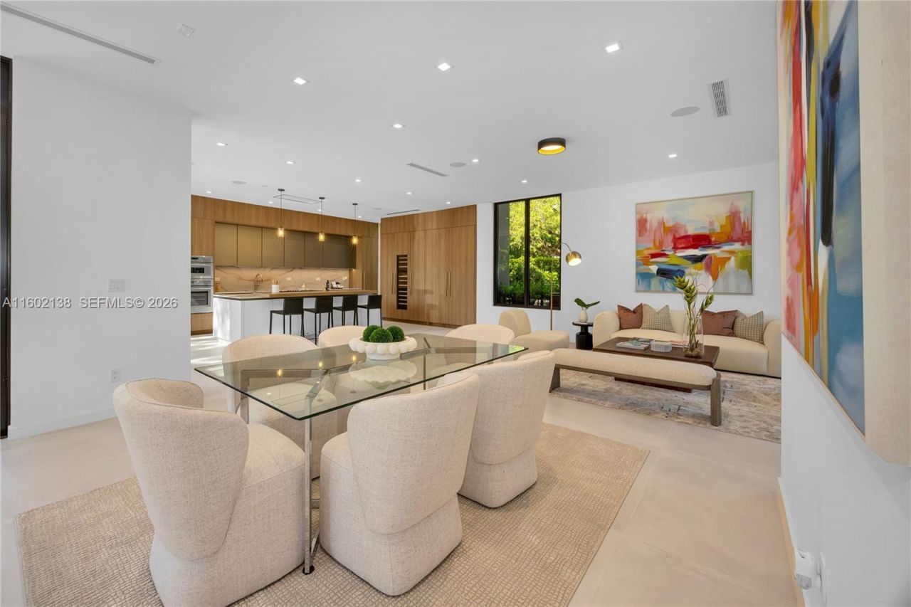 4090 Hardie Ave, Miami, FL 33133 Photo