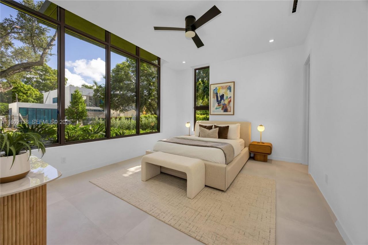 4090 Hardie Ave, Miami, FL 33133 Photo