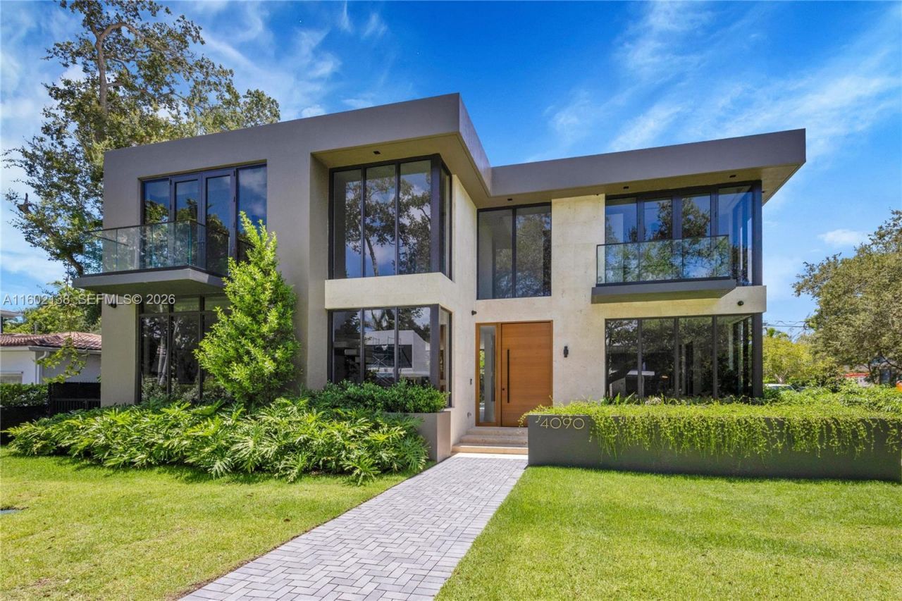 4090 Hardie Ave, Miami, FL 33133 Photo