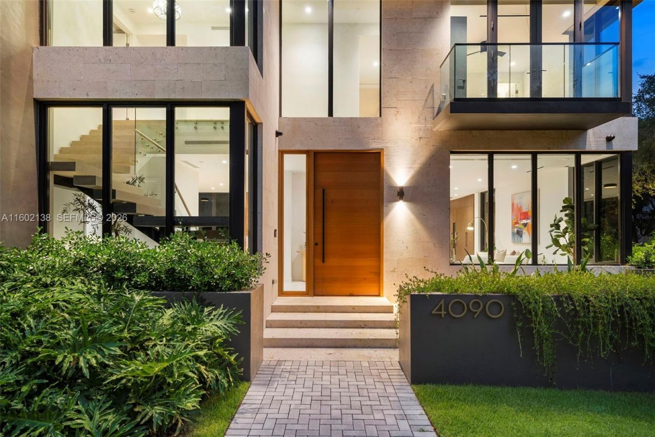 4090 Hardie Ave, Miami, FL 33133 Photo