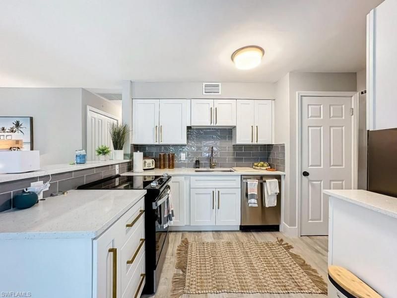 9 Knights Bridge Rd, Unit 30, Naples, FL 34112 Photo