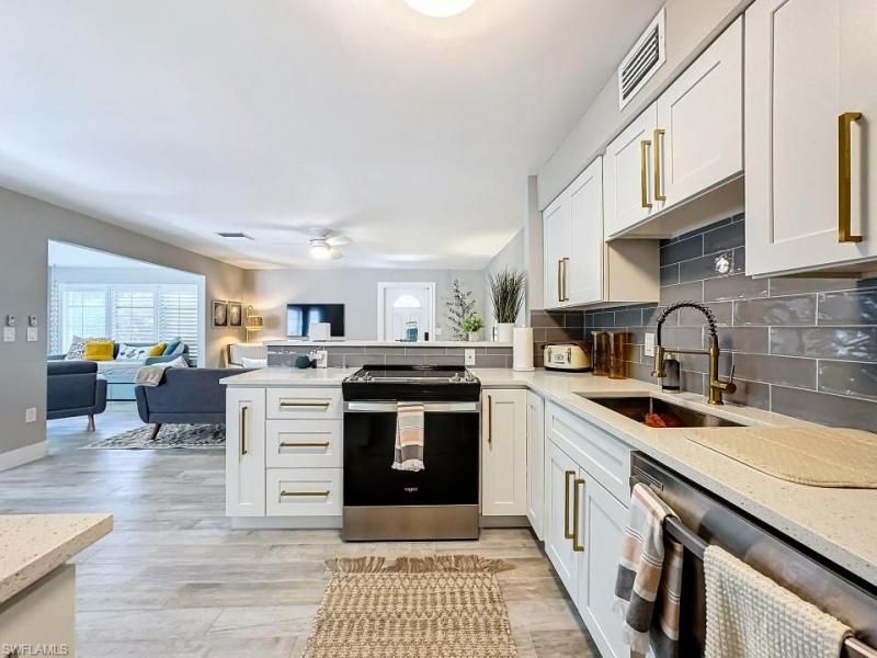 9 Knights Bridge Rd, Unit 30, Naples, FL 34112 Photo