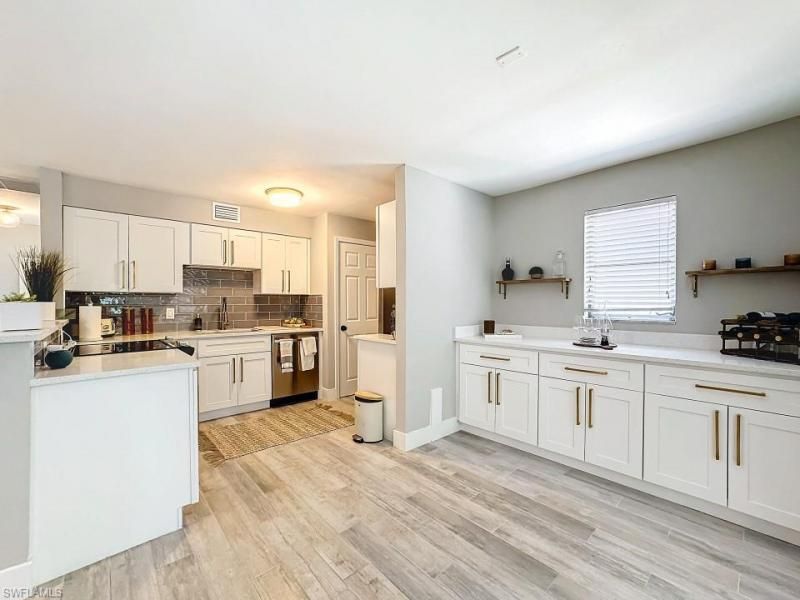 9 Knights Bridge Rd, Unit 30, Naples, FL 34112 Photo