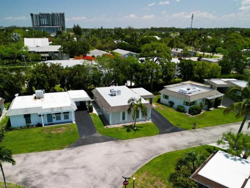 9 Knights Bridge Rd, Unit 30, Naples, FL 34112 Photo