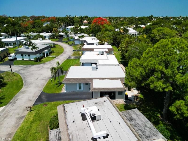 9 Knights Bridge Rd, Unit 30, Naples, FL 34112 Photo