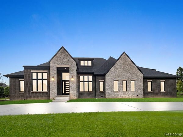 2605 FAIRWAY, Oakland Twp, MI 48306