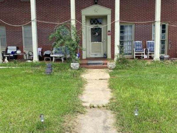 801 E Hospital Street, San Augustine, TX 75972