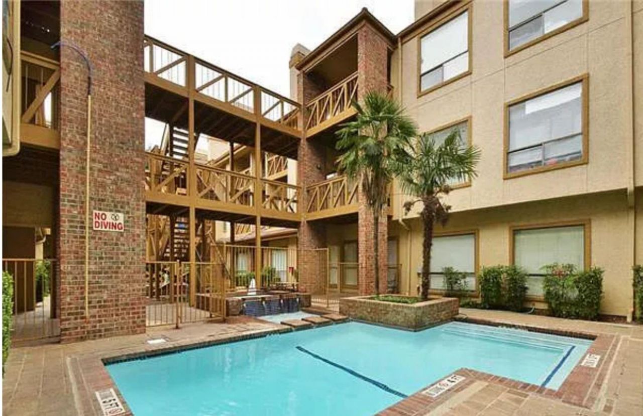 806 W 24th St, Unit 105, Austin, TX 78705 Main Photo